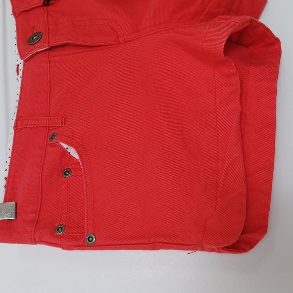 ✨3/$25✨ NWT Powder Room Coral Denim Shorts - 3 - Picture 4 of 8